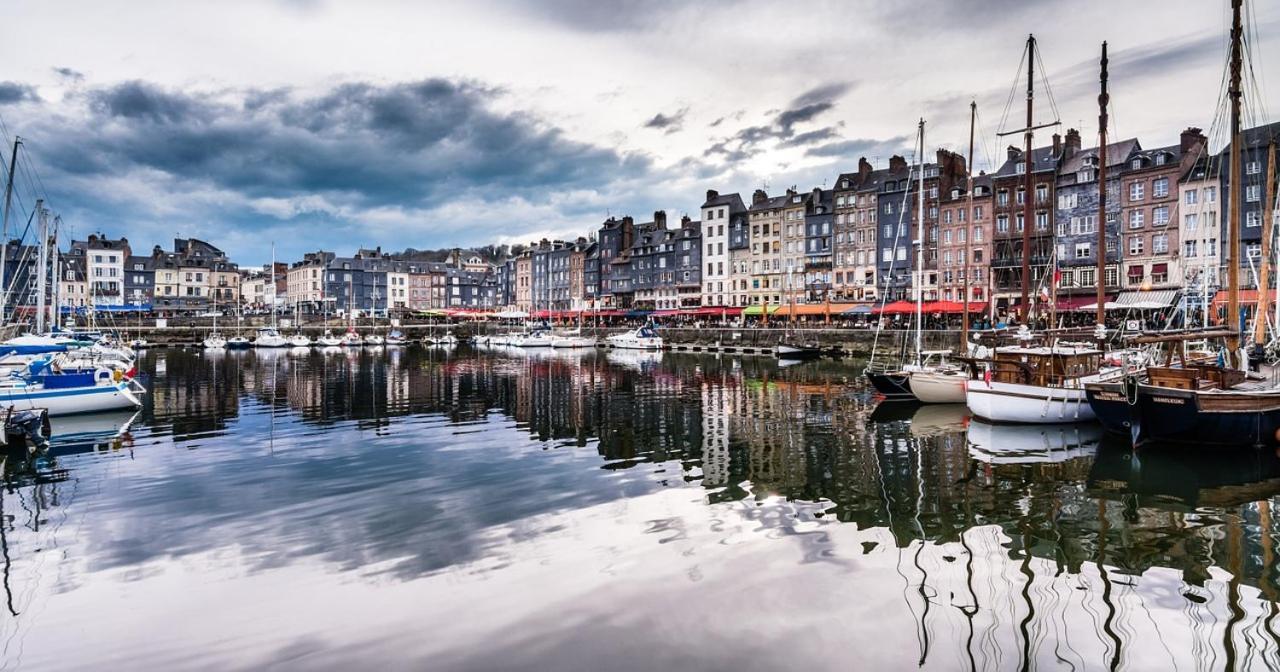 Ferienwohnung Greeter-Nid Douillet A 5 Min Du Port De Honfleur Exterior foto